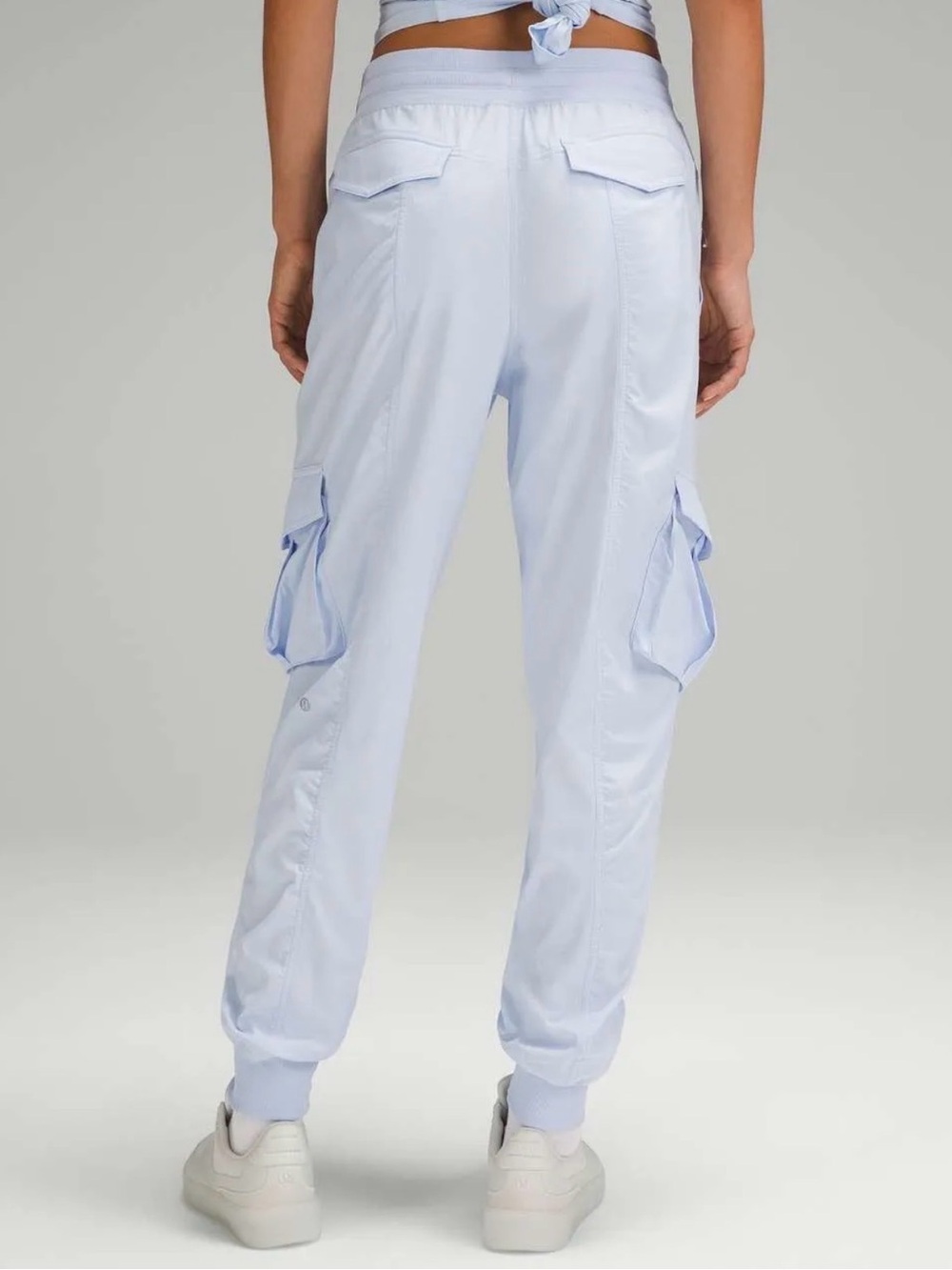 NWT $128. Lululemon Dance Studio Relaxed-Fit Mid-Rise Cargo
Jogger Windmill